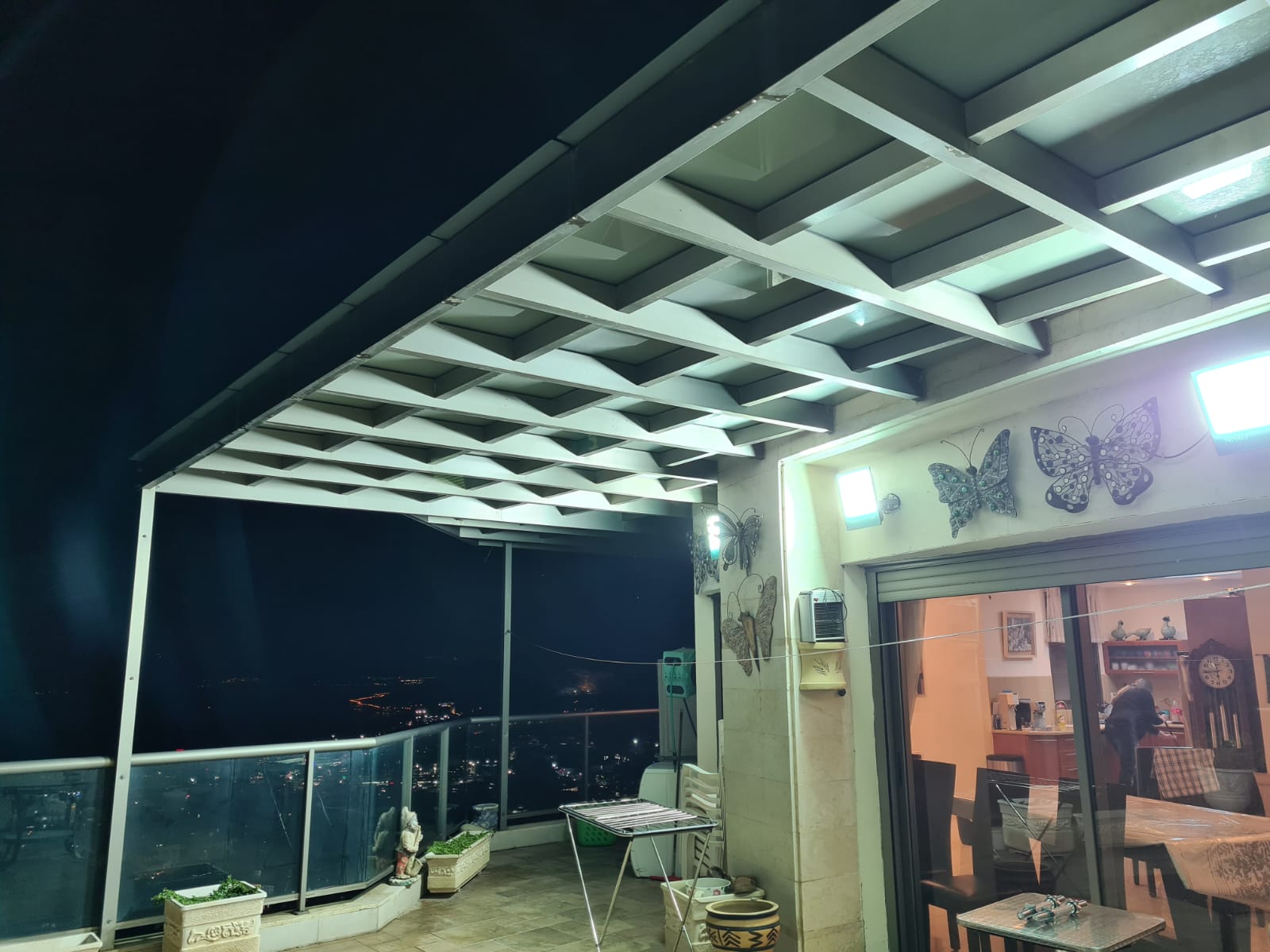 פרגולת זכוכית